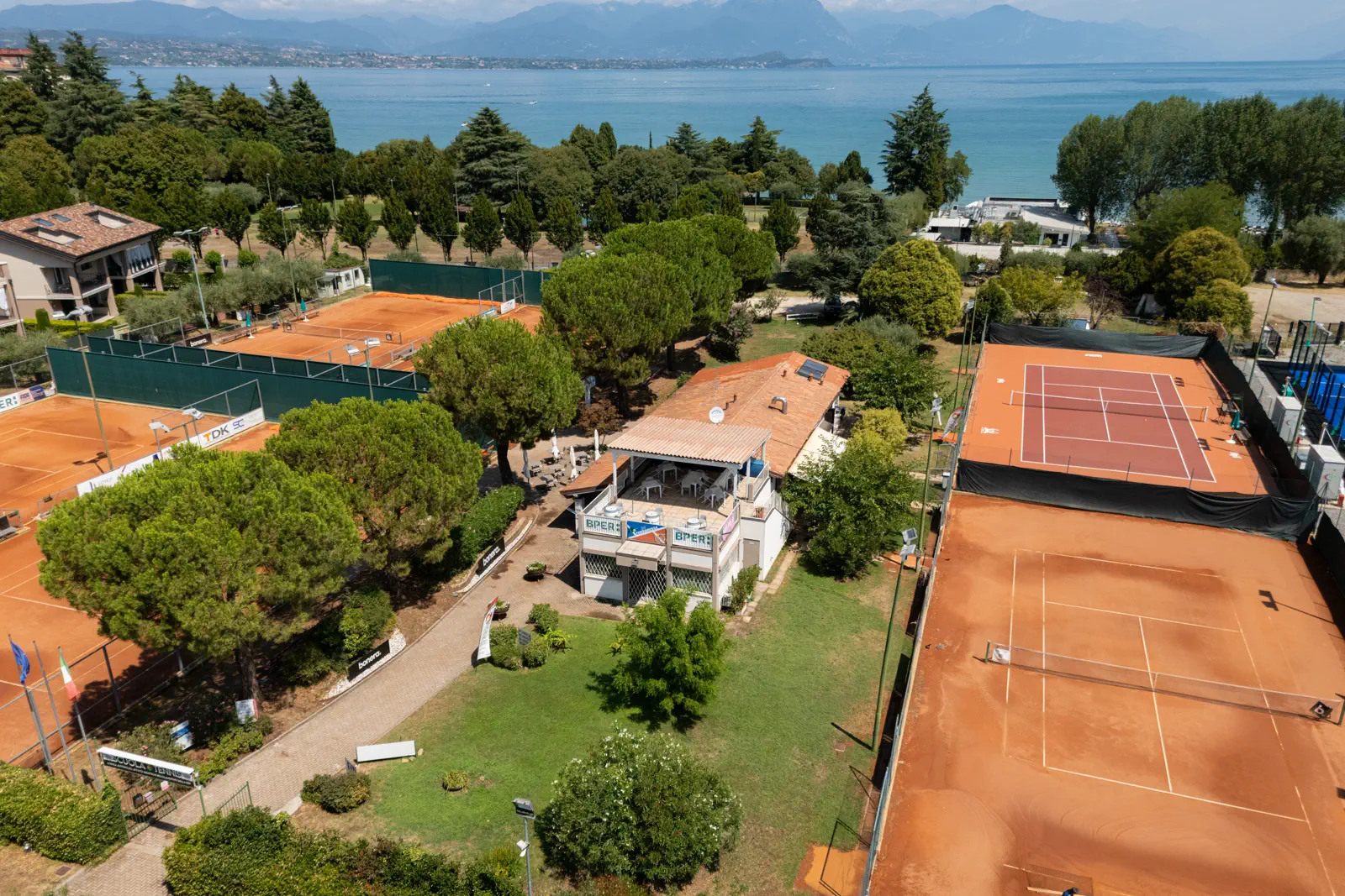 Vista aerea del circolo tennis 6